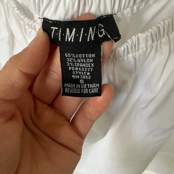 Timing White Ruffled Crop Top - Picture 5 of 9